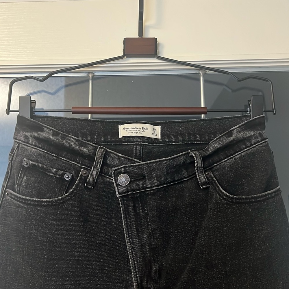 Abercrombie & Fitch 90s Slim Straight Ultra High Rise